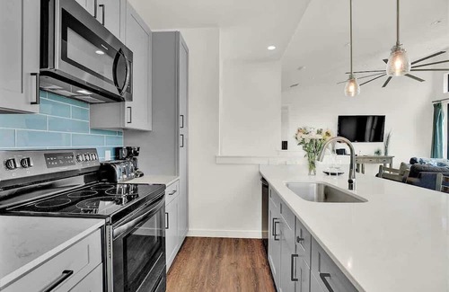 Point Venture Casa | Luxury Lakeview Home w/Pool & Beach Access! - Not Active