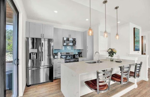 Point Venture Casa | Luxury Lakeview Home w/Pool & Beach Access! - Not Active