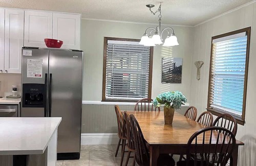 Kingsland Casa | Lazy Cove Waterfront Getaway on Lake Lbj!