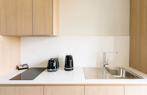 Wilsonton Hotel | Avenue West Studio Units