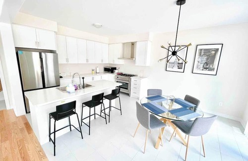 Thorold Casa | Brand New 5 Bedroom Home in West Niagara