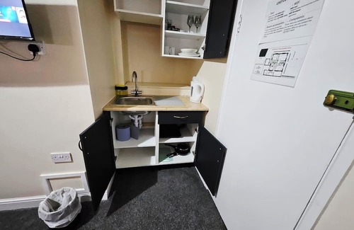 Portsmouth Apartamento | Ground-Floor Queen Bed Studio Apartment with Free Parking