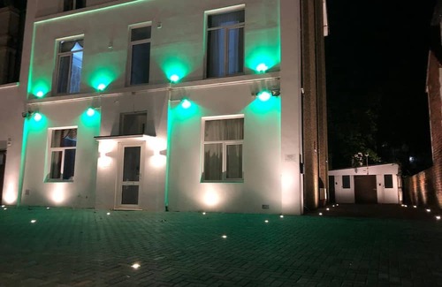 Portsmouth Apartamento | Ground-Floor Super King or Twin Studio Apartment with Free Private Parking