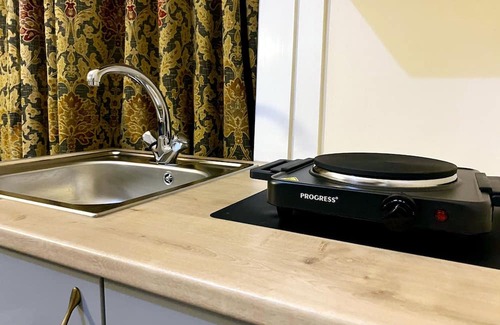 Portsmouth Apartamento | Ground-Floor Super King or Twin Studio Apartment with Free Private Parking