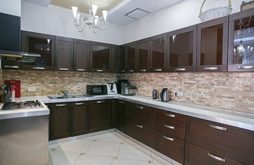 Almaty Casa | Villa Kali Nadyrova