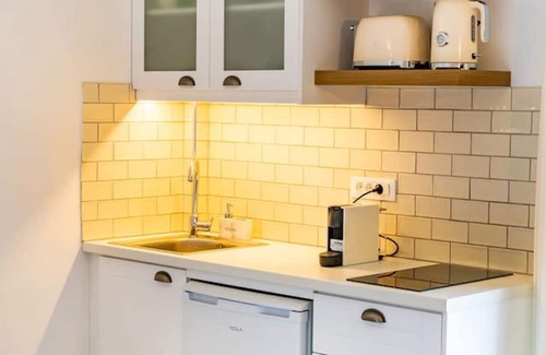 Aperio Apartamento | Yploui Suites 1 in Kira Panagia