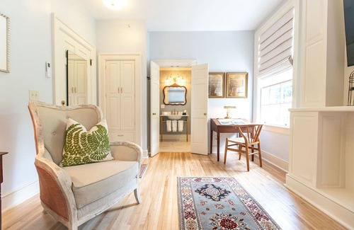 Lewisburg Hotel | Historic General Lewis Inn