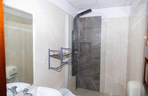 Sucumbios Province Hotel | HOTEL LA CASCADA