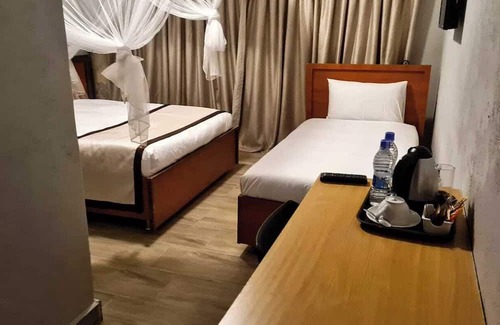 Central Region Cabina | Blissful lily lodge