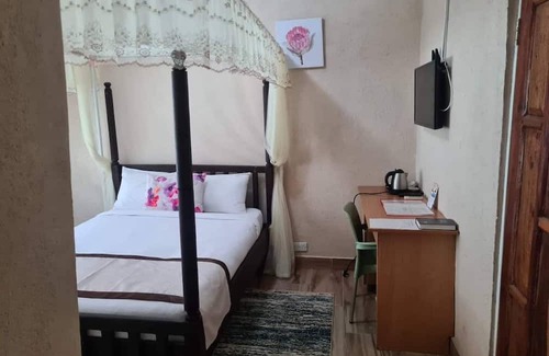 Central Region Cabina | Blissful lily lodge