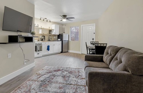 Huntsville Apartamento | Huntsville Studio Modern Retreat Near Downtown