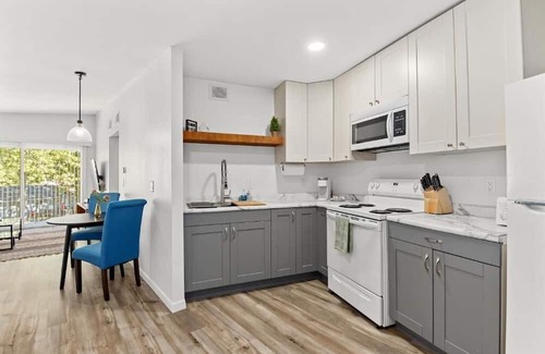 Orange Prairie Apartamento | The Concord Place