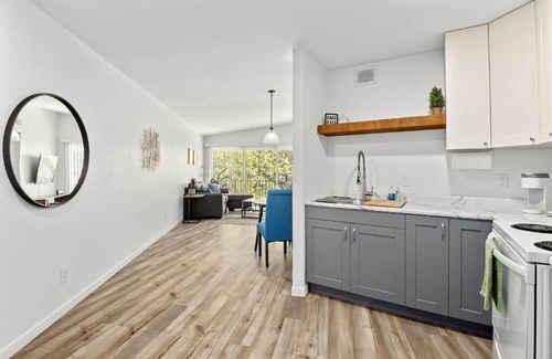 Orange Prairie Apartamento | The Concord Place