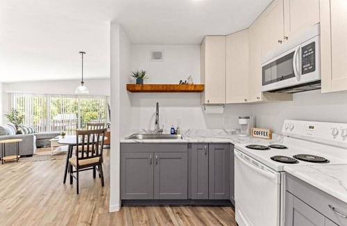 Orange Prairie Apartamento | The Concord Place