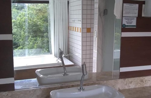 Penedo Casa | Pousada Valle dos Pássaros