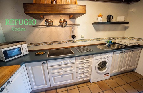 Cuacos de Yuste Cabaña | Rural house * Paraje de Yuste. Ideal for families and groups, pets allowed