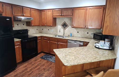 Roanoke Casa | Charming 3-bedroom, 2 bathroom house in downtown Roanoke.