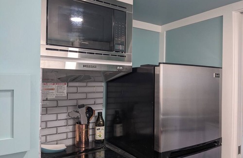 Woodland Park Casa | Pet-Friendly Colorful Tiny Home near Pikes Peak