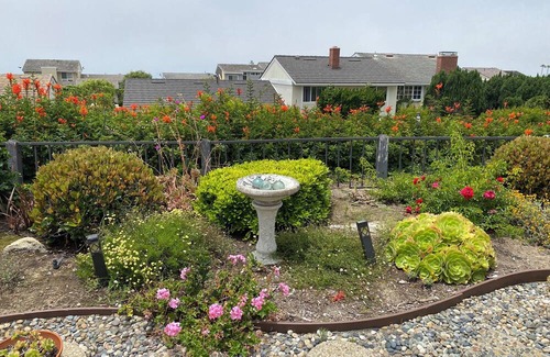 Dana Point Casa | Charming 2-bedroom ocean view house in sought after Niguel Shores community