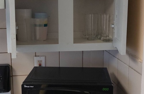 Roosevelt Apartamento | Charming 2-bedroom apartment in cool Fresno with WiFi, AC