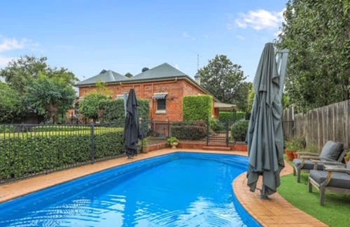 East Tamworth Casa | Charming 4-Bedroom Property with Pool in Tamworth