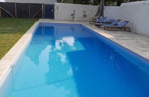 Chambourg-sur-Indre Casa | STAG AND SWAN SET FOR 12