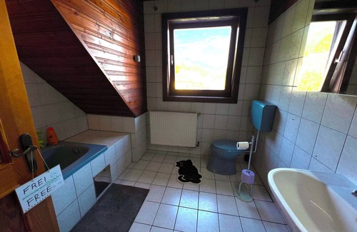 Hohenthurn Casa | Fair-priced and compact rooms overlooking Dobratsch (10 mins to Dreiländereck)