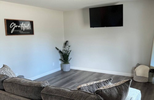 East Hemet Casa | Cozy 2-bedroom house in charming Hemet