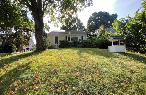 Fairfield Casa | Charming 3-bedroom ranch with central air in Fairfield