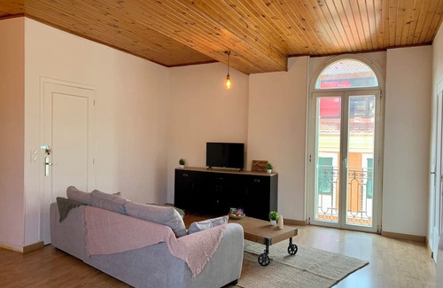 Sospel Apartamento | Au Centre de Sospel, Lumineux et Grand Appartement au Dernier Étage