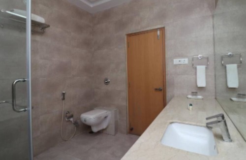 Mirzapur Hotel | Hotel Putri Palace Mirzapur