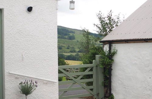 Dromore Cabaña | Cosy Country Cottage