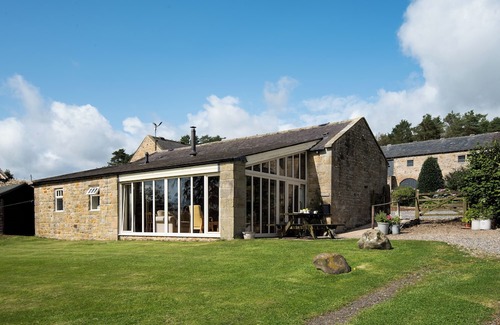 Haydon Bridge Cabaña | Near Hadrians Wall - Hexham - Large Country Cottage - Tranquil 3 Bed 3 Bathrooms
