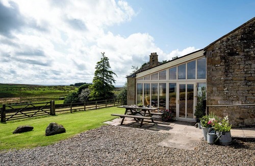 Haydon Bridge Cabaña | Near Hadrians Wall - Hexham - Large Country Cottage - Tranquil 3 Bed 3 Bathrooms