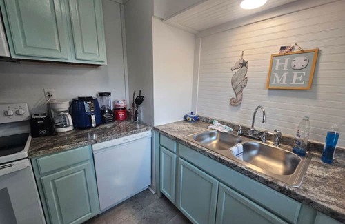 Marceline Casa | Charming 2-bedroom house with AC, WiFi in marvelous Marceline