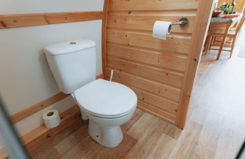 Weston Cabina | Cosy Glamping Cabin With Wood Fired Hot Tub