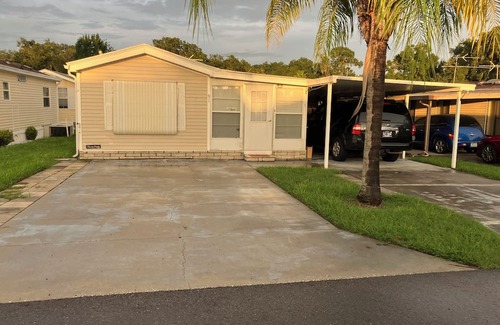 Dade City Casa | Cozy 2-bedroom mobile home in charming Citrus Hills Rv Gated Community.