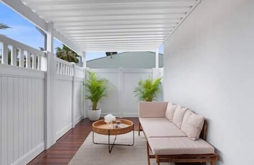 Christies Beach Apartamento | The Elements: WATER | Apartment Four