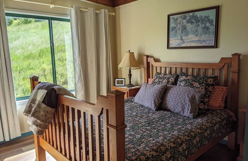 Omeo Cabaña | High country cottage, majestic views & fireplace