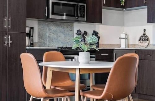 Mission District Apartamento | Perfect View| UG Stall| 2 Bed| Mins to Saddledome