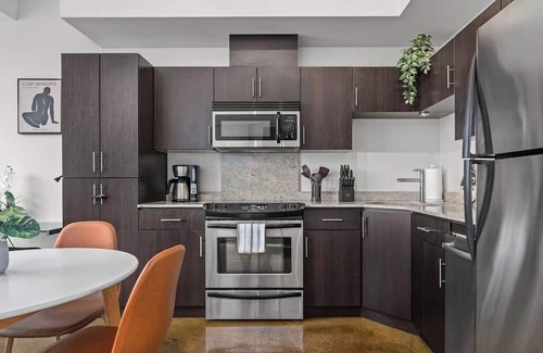 Mission District Apartamento | Perfect View| UG Stall| 2 Bed| Mins to Saddledome