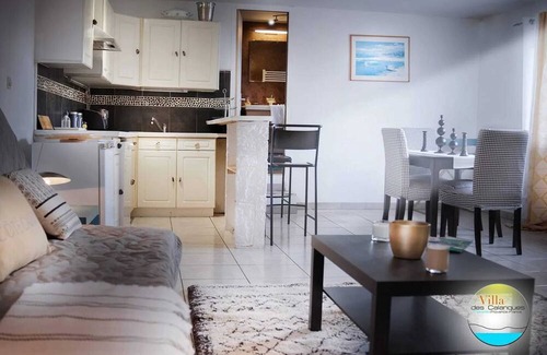 9th Arrondissement Villa | Homerez - Villa, Marseille, private pool