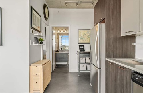 East Village Condominio | East Village Corner Unit