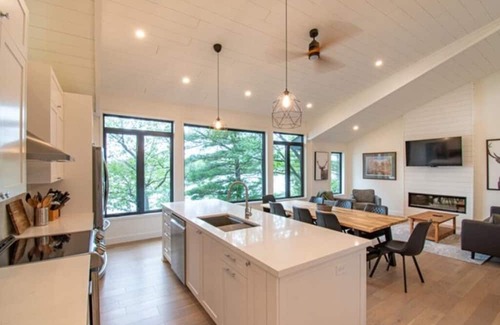 Severn Cabaña | Gloucester Pool Getaway