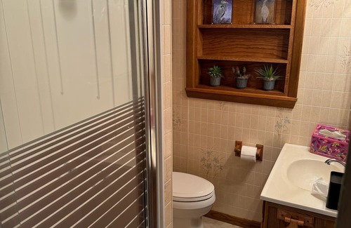 Edinboro Casa | Lolly's Lookout a Spacious 5-bedroom house in Edinboro, PA