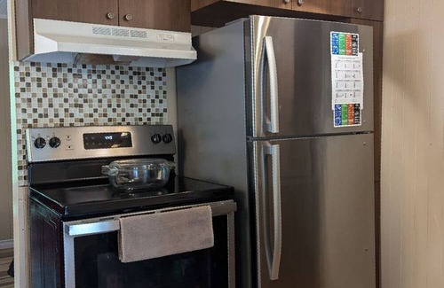 Montpellier Cabaña | This cozy retreat is Perfect for small families or couples seeking tranquility.