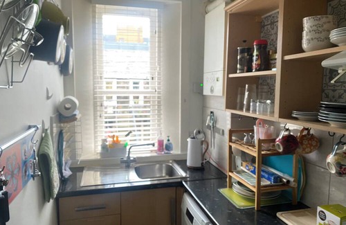 Tollcross Cabaña | Charming 2-bedroom cottage in enchanting central location in Edinburgh