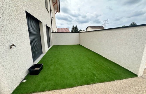 Satolas-et-Bonce Apartamento | House 80 with 3 bedrooms lechaffardcom