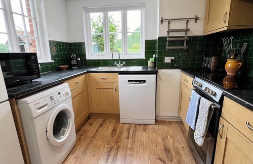 Yattendon Casa | Idyllic riverside cottage