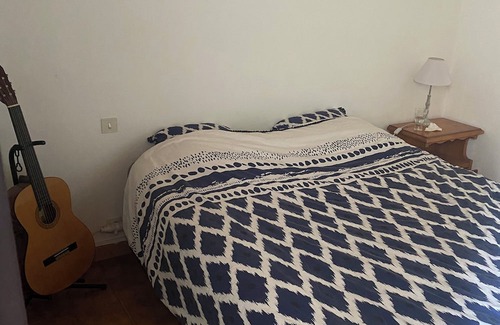 Montagnol Casa | Country house with boule court 10mins from the lakes